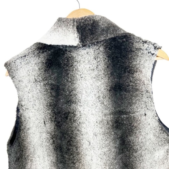 Emil Rutenburg Womens Faux Fur Shawl Collar Vest Black Gray Ombre - Picture 12 of 16